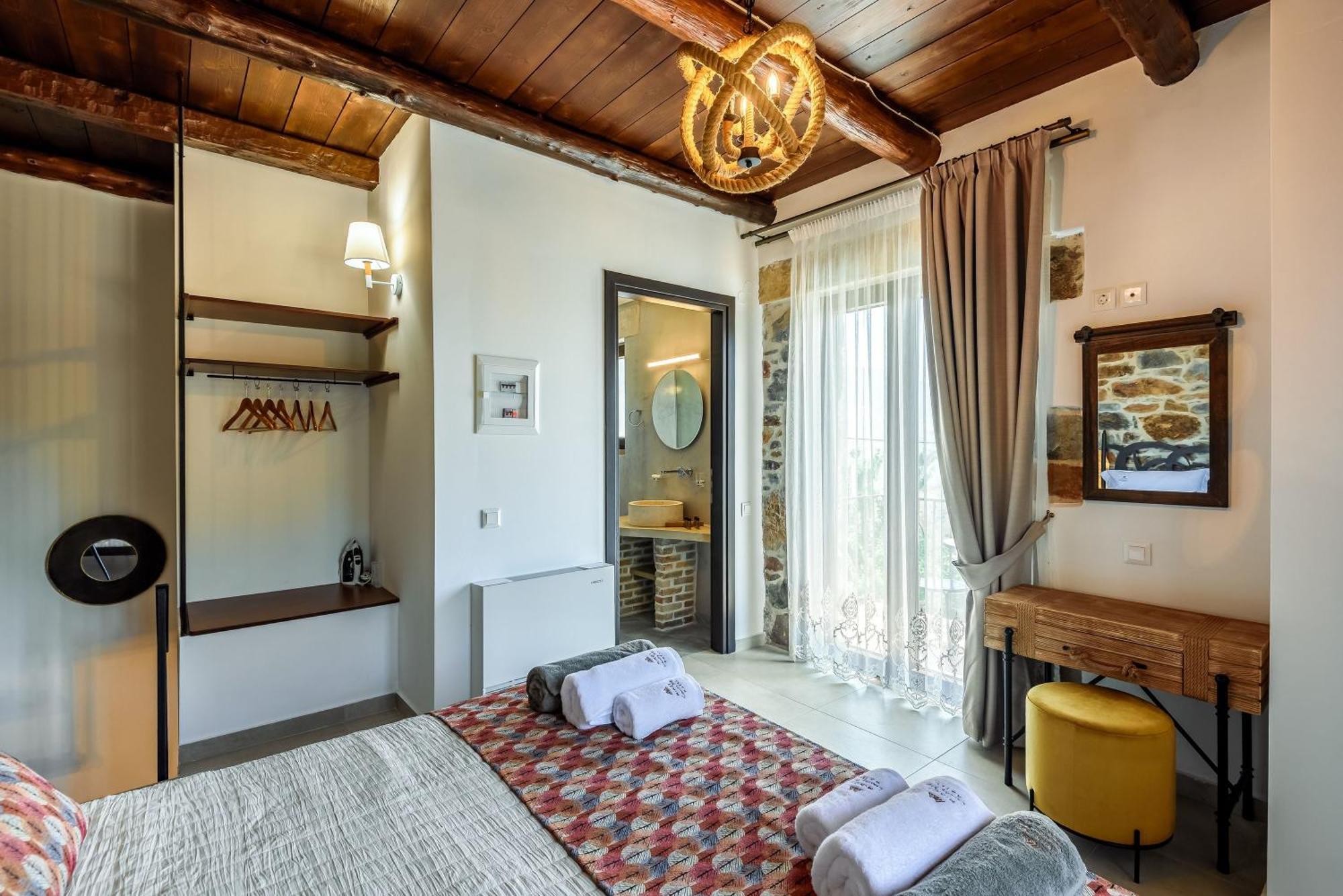 Minos Country Living Apartments Agriles エクステリア 写真