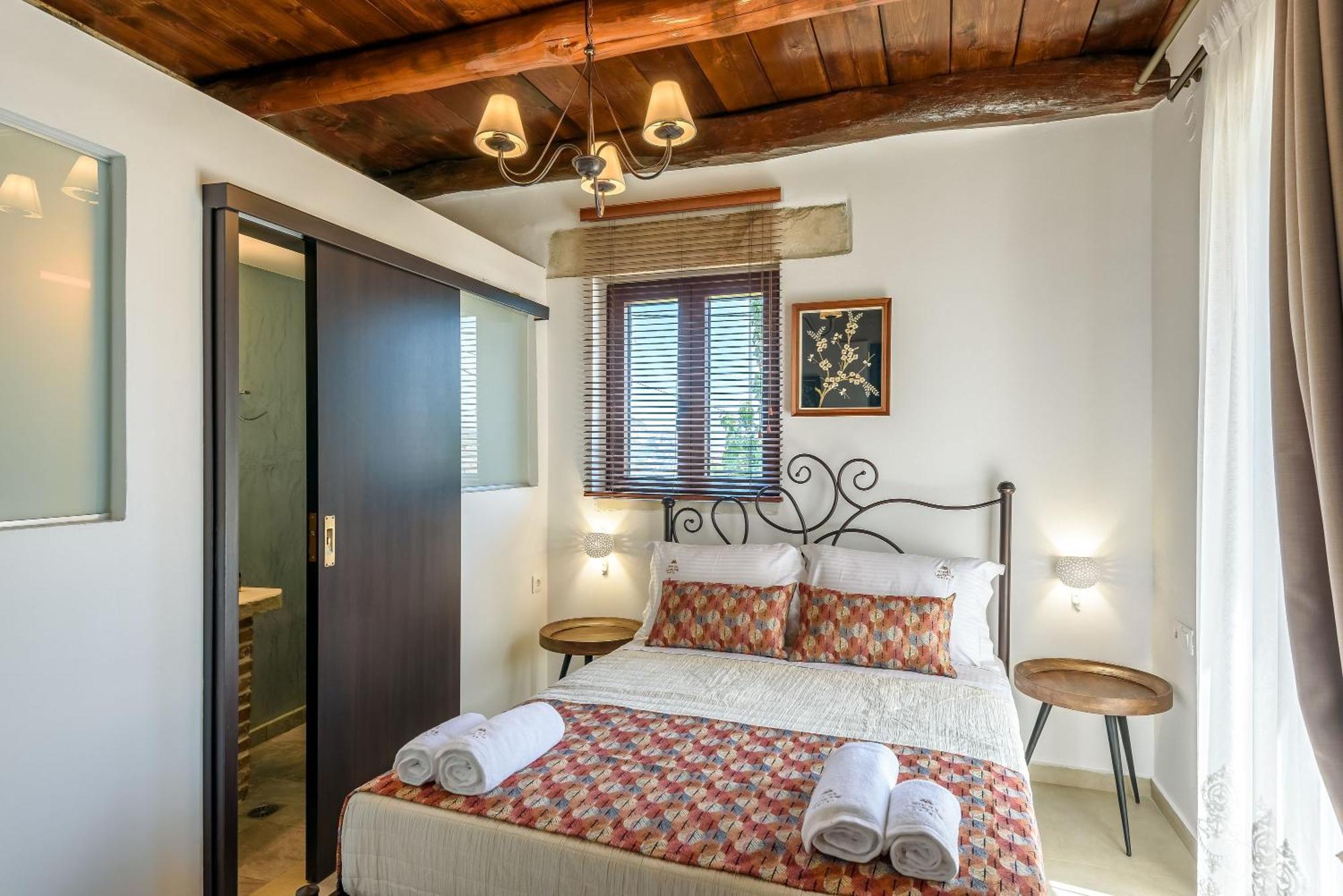 Minos Country Living Apartments Agriles エクステリア 写真