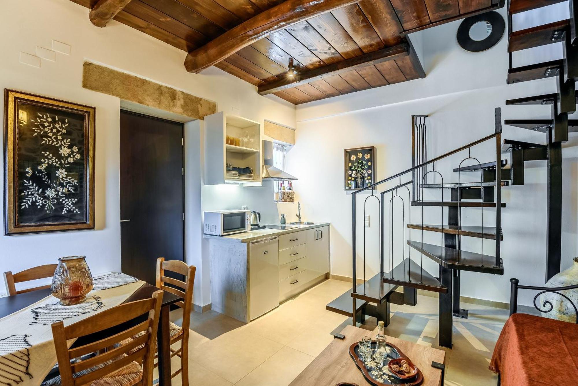 Minos Country Living Apartments Agriles エクステリア 写真