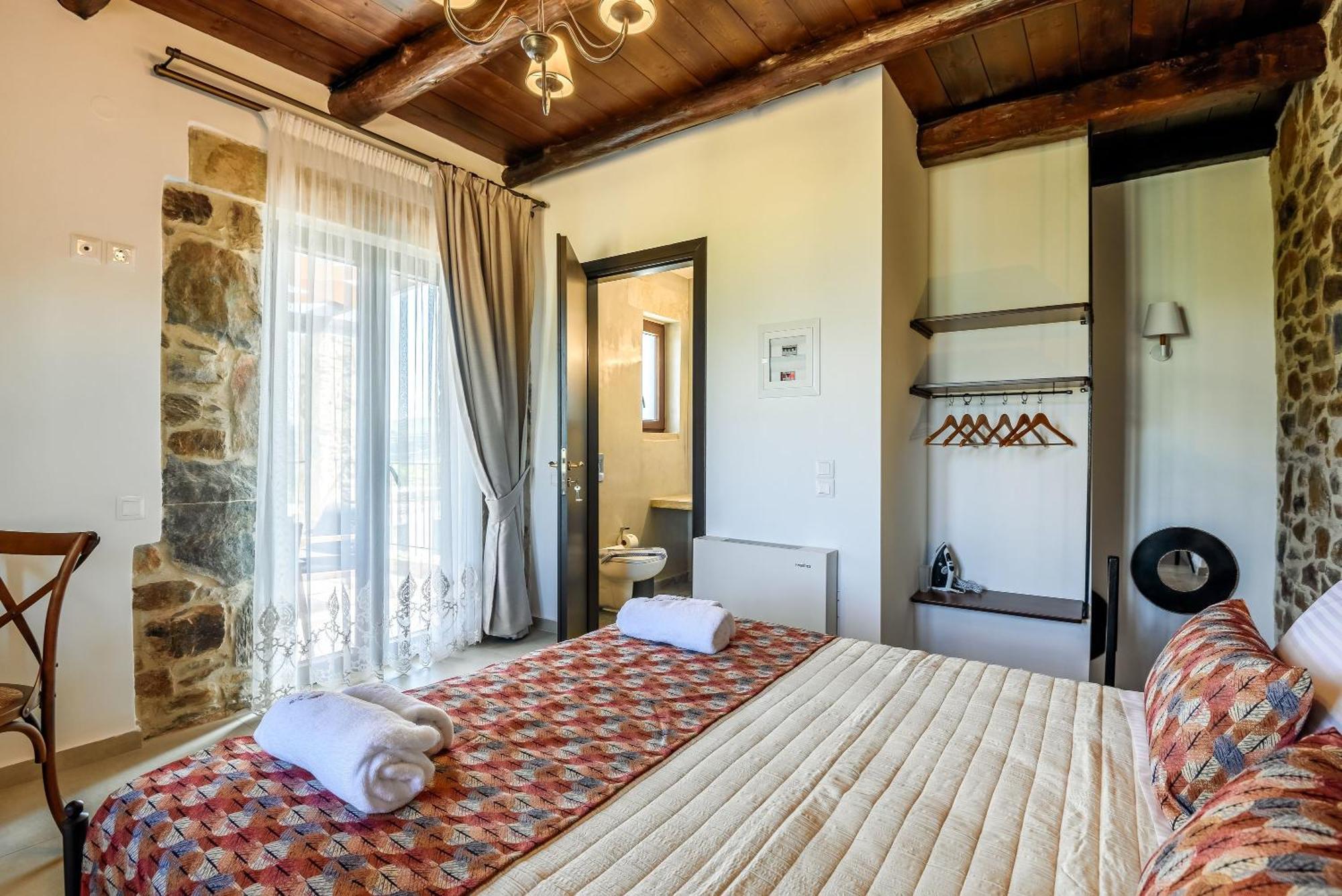 Minos Country Living Apartments Agriles エクステリア 写真
