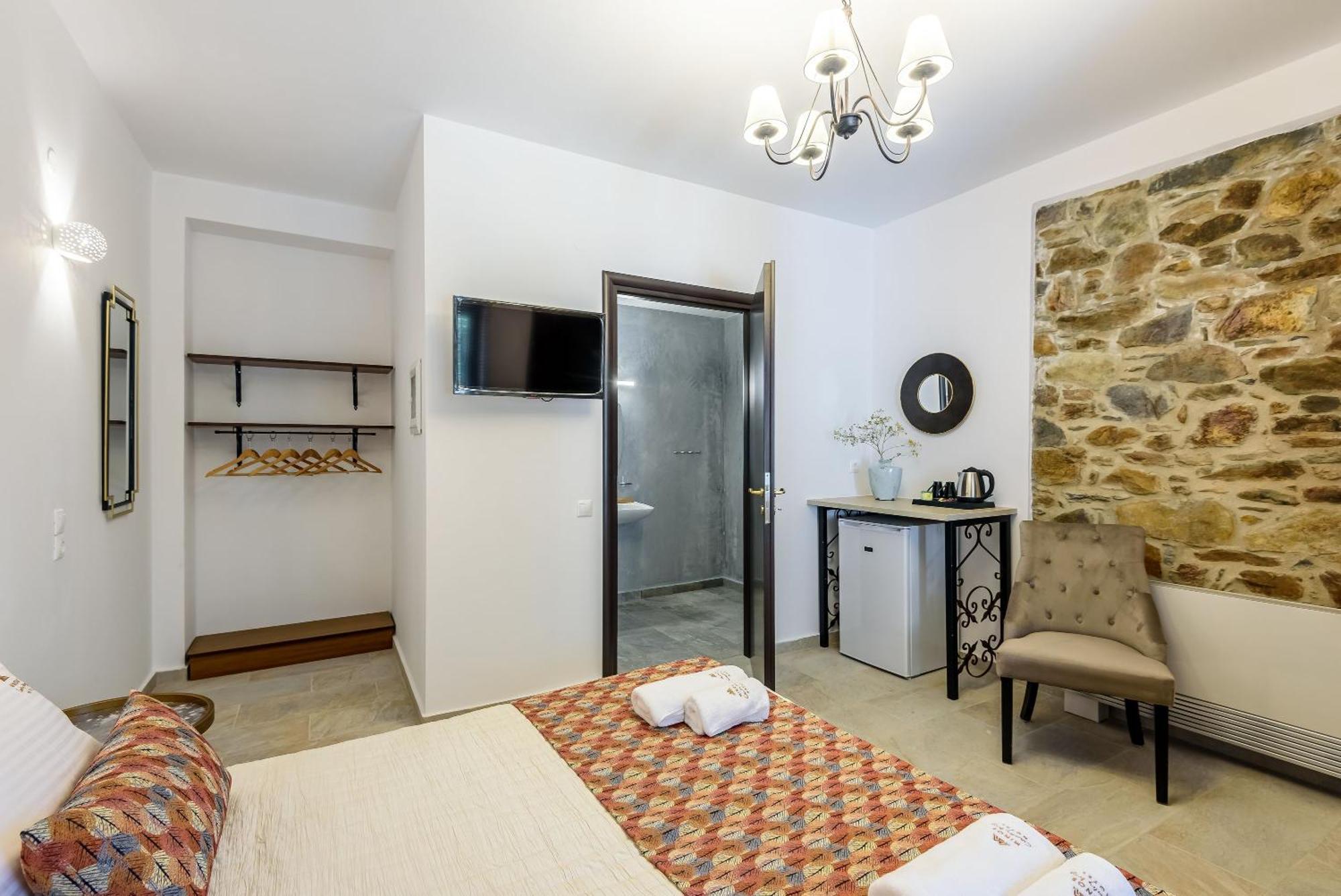 Minos Country Living Apartments Agriles エクステリア 写真